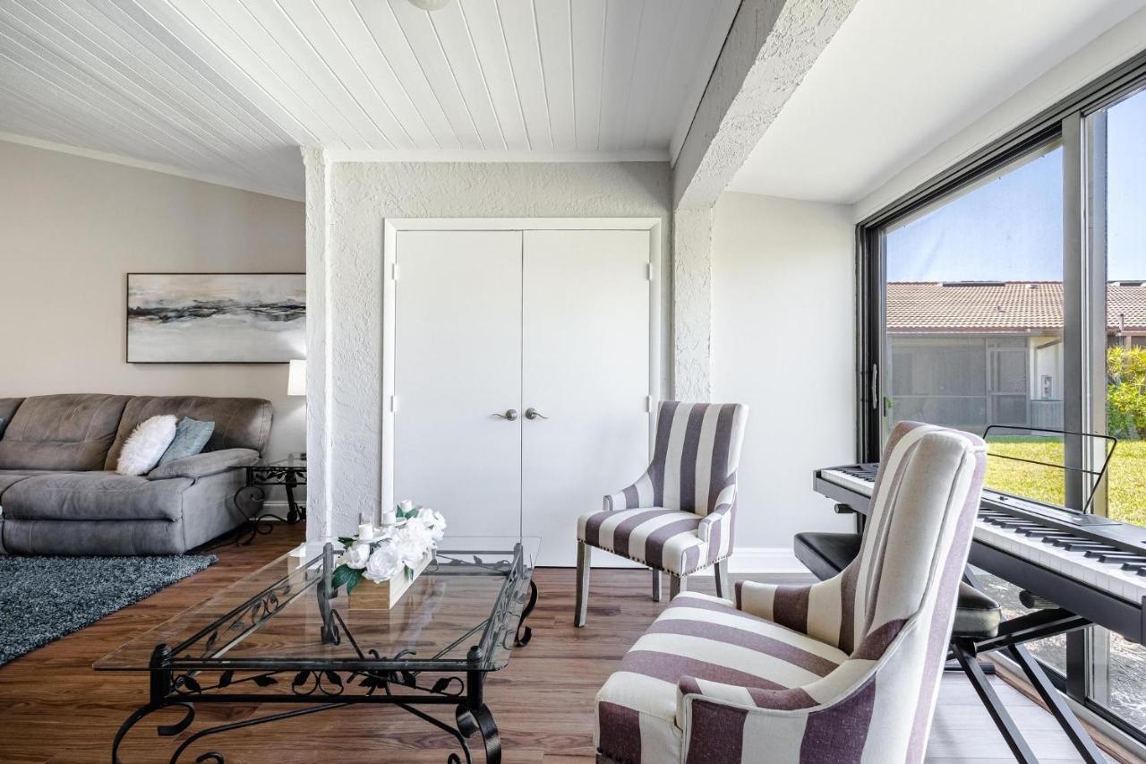 Association, Tennis Courts And Pool, Sleeps 4 - Cinnamon Cove Cozy Condo فورت مايرز المظهر الخارجي الصورة